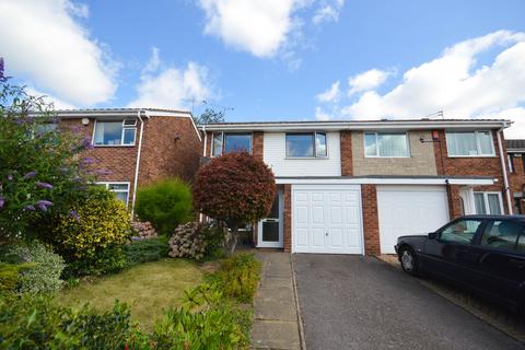 18 Walnut Close, Nuneaton, CV10 0JB