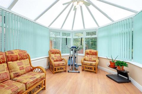 24 Bexmore Drive, Streethay, Lichfield, WS13 8LB