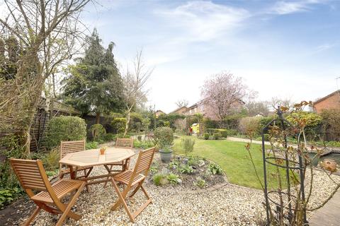 10 Thorpe Close, Wokingham, RG41 2PW
