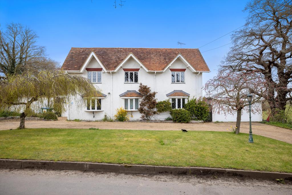 Pointers Road, Cobham, Surrey, KT11 4 bed detached house £1,100,000