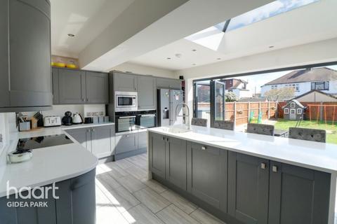13 Millbrook Gardens, Gidea Park, Romford, RM2 5RP