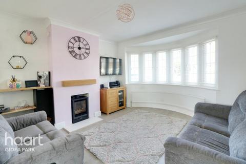 13 Millbrook Gardens, Gidea Park, Romford, RM2 5RP