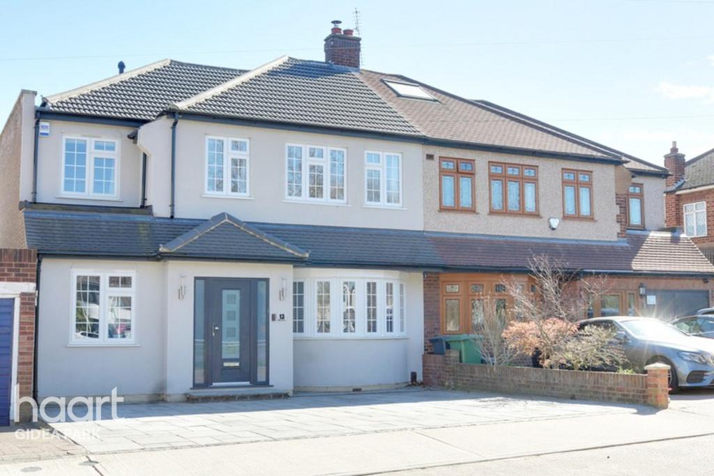 Millbrook Gardens, Gidea Park, RM2 4 bed semidetached house £550,000