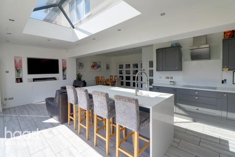 13 Millbrook Gardens, Gidea Park, Romford, RM2 5RP