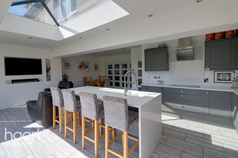 13 Millbrook Gardens, Gidea Park, Romford, RM2 5RP