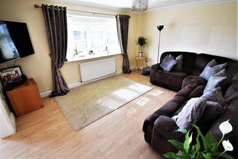2 Aldrin Close, Stanford-le-hope, SS17 7DA