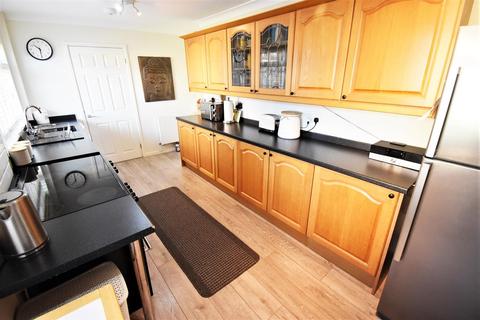 2 Aldrin Close, Stanford-le-hope, SS17 7DA