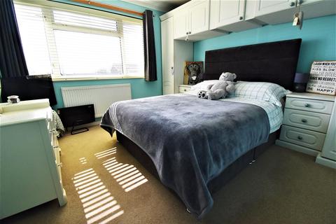 2 Aldrin Close, Stanford-le-hope, SS17 7DA