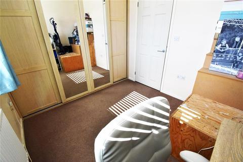 2 Aldrin Close, Stanford-le-hope, SS17 7DA