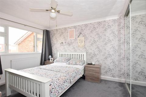 66 Artemis Close, Gravesend, DA12 2QN