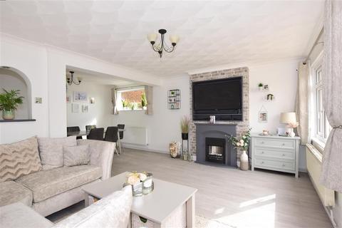 66 Artemis Close, Gravesend, DA12 2QN