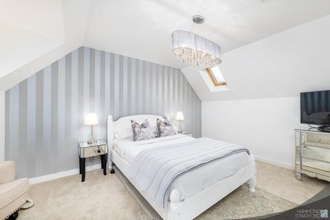 2 Bringloe Drive, Hethersett, Norwich, NR9 3GR