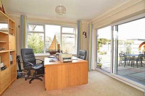4 Almsford Walk, Harrogate, HG2 8EL