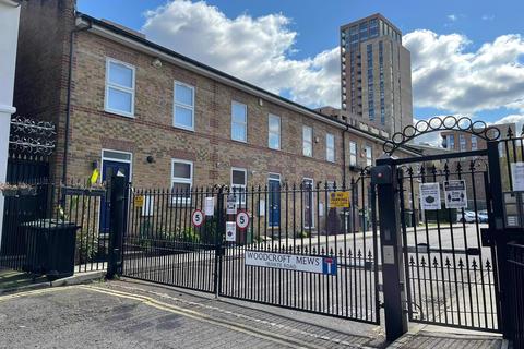 3 Woodcroft Mews, London, SE8 5DH