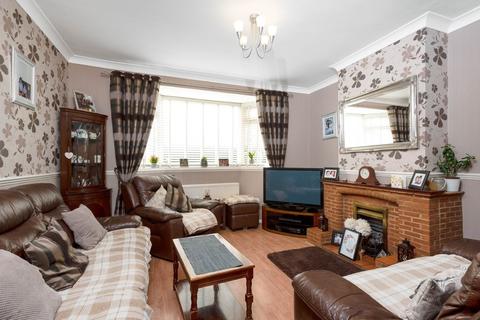 5 Alnwick Road, London, SE12 9BZ