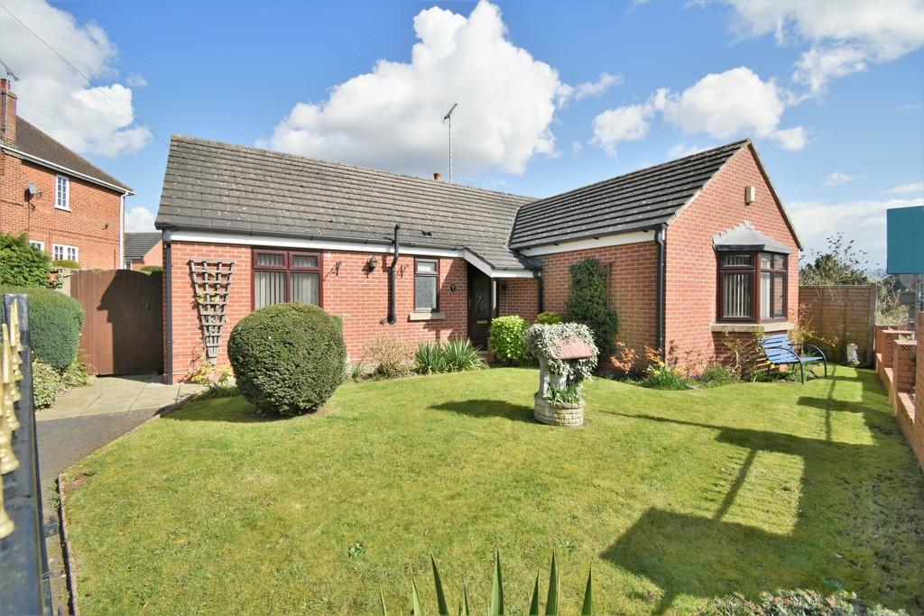 Narrow Lane, Donisthorpe 3 bed detached bungalow £350,000