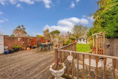 33 Cuddington Avenue, Worcester Park, KT4 7DB