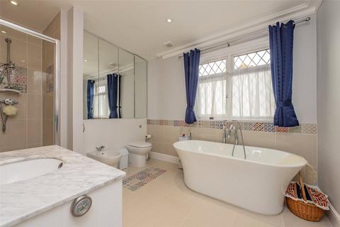 33 Cuddington Avenue, Worcester Park, KT4 7DB