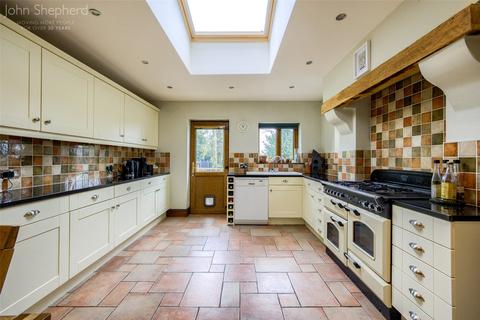 76 Lea Green Lane, Wythall, Birmingham, B47 6HN