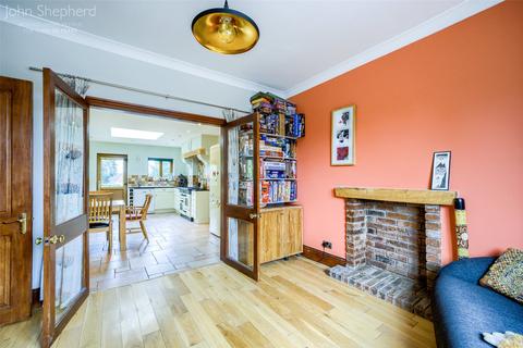 76 Lea Green Lane, Wythall, Birmingham, B47 6HN