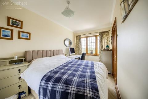 76 Lea Green Lane, Wythall, Birmingham, B47 6HN