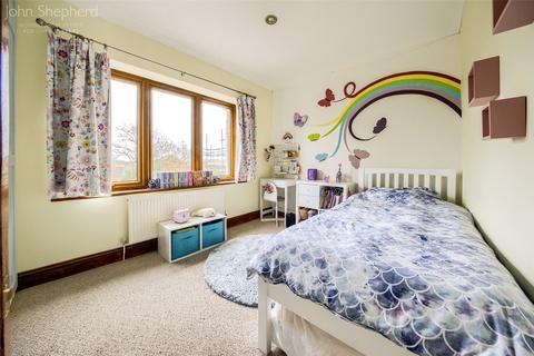 76 Lea Green Lane, Wythall, Birmingham, B47 6HN
