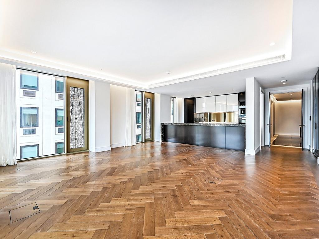 Belvedere Gardens, 5 Belvedere Road, SE1 3 bed apartment £7,800 pcm