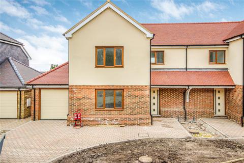 3 bedroom semi-detached house for sale - Starling View, Arundel Road, Angmering, West Sussex, BN16