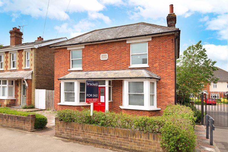 Commercial Road, Paddock Wood, TN12 6DP Property £475,000