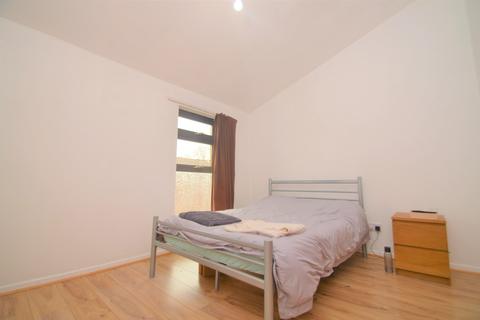 61 Arthur Grove, London, SE18 7ES