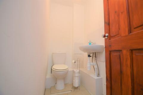 61 Arthur Grove, London, SE18 7ES