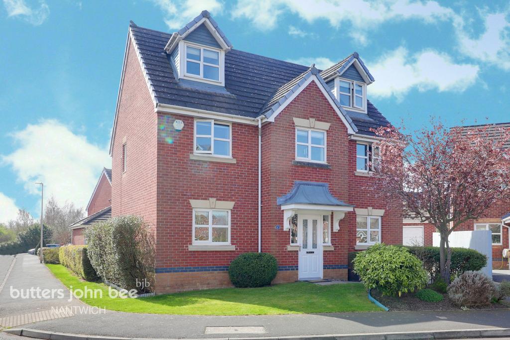 Talbot Way, Nantwich 5 bed detached house £400,000