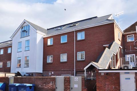 8, Lucy Court Acland Road, Exeter, EX4 6AG