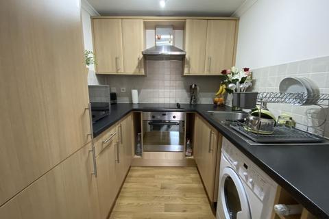 8, Lucy Court Acland Road, Exeter, EX4 6AG