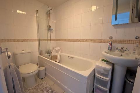 8, Lucy Court Acland Road, Exeter, EX4 6AG