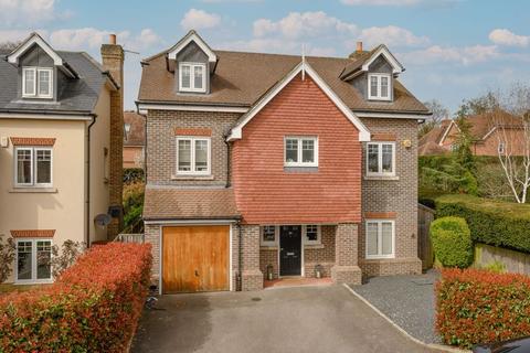 30 Halcyon Close, Oxshott, Leatherhead, KT22 0HA