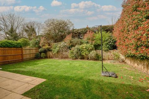 30 Halcyon Close, Oxshott, Leatherhead, KT22 0HA