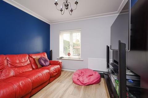 30 Halcyon Close, Oxshott, Leatherhead, KT22 0HA