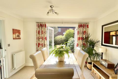 67 Amis Way, Stratford-upon-avon, CV37 7JD