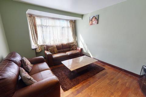 4 bedroom terraced house to rent, Stafford Gardens, Croydon CR0