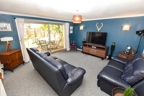 158 Bute Drive, Perth, PH1 3DF