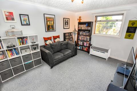 158 Bute Drive, Perth, PH1 3DF