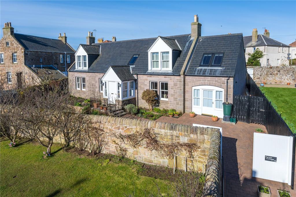 Garden Cottage, 17A Westgate North... 4 bed detached house £440,000