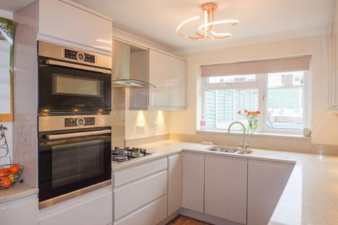 16 Limetree Road, Sutton Coldfield, B74 3SF