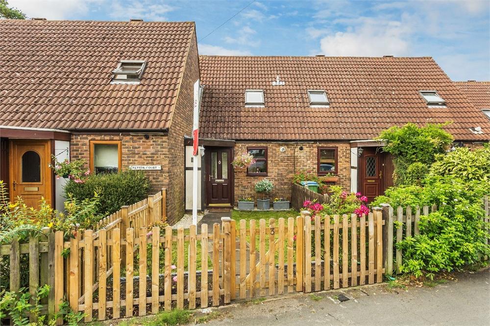 Etheridge Court, Ambleside Avenue, WALTONONTHAMES, Surrey, KT12 1 bed terraced house £1,100
