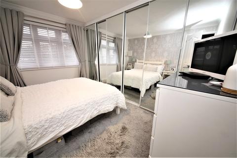 9 Lulworth Close, Stanford-le-hope, SS17 0NN