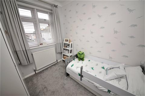 9 Lulworth Close, Stanford-le-hope, SS17 0NN