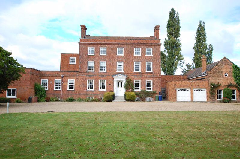 Orsett House, High Road, Orsett Village 4 bed character property £