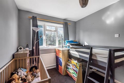 18 Broadacres, Guildford, GU3 3AZ