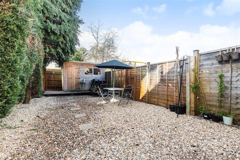 18 Broadacres, Guildford, GU3 3AZ